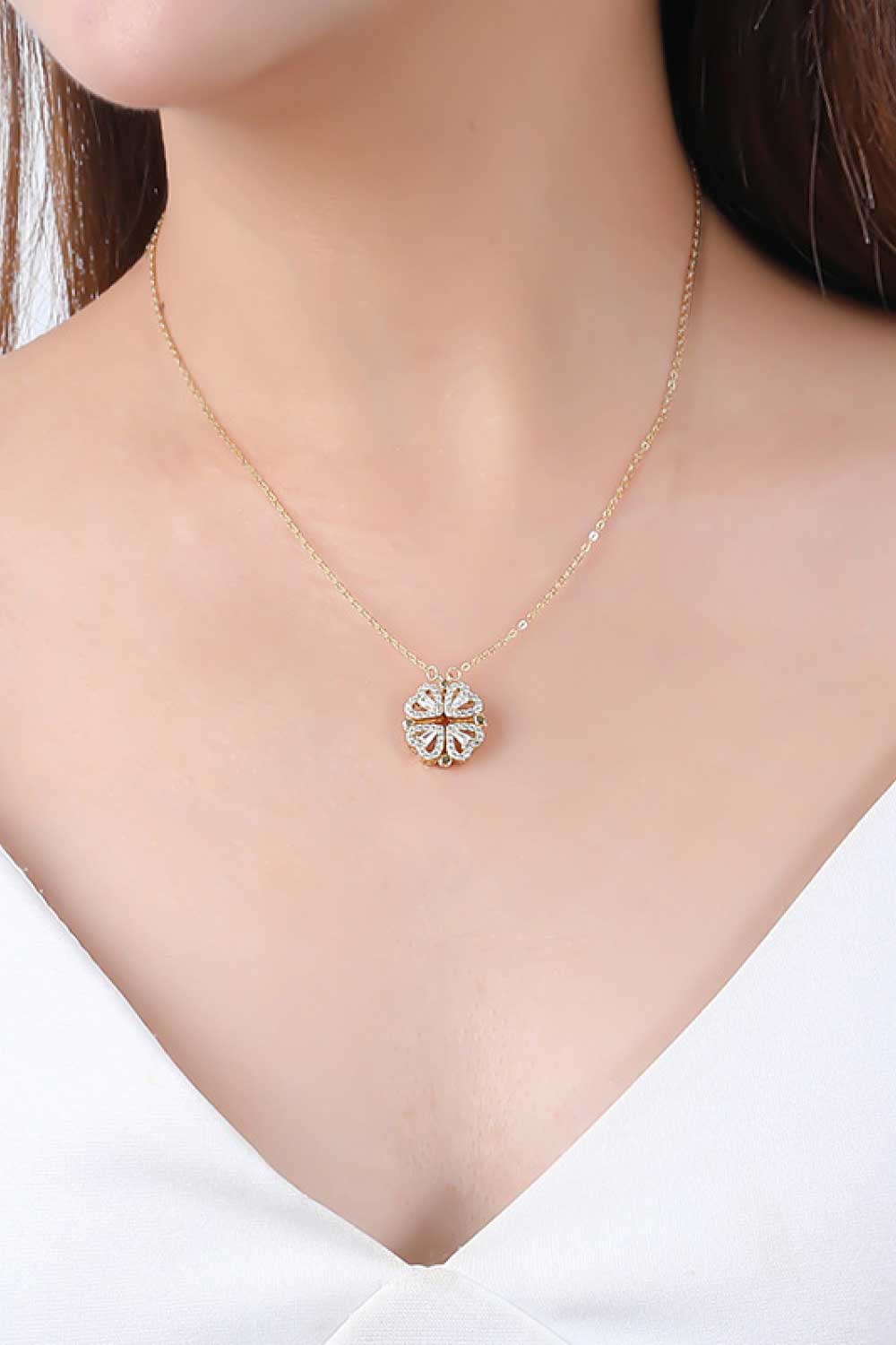 Two Ways To Wear Four Leaf Clover Pendant Necklace